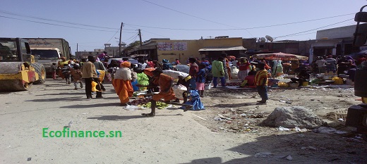 Le marché du faubourg de Sor, Saint-Louis du Sénégal Le marché du faubourg de Sor, Saint-Louis du Sénégal