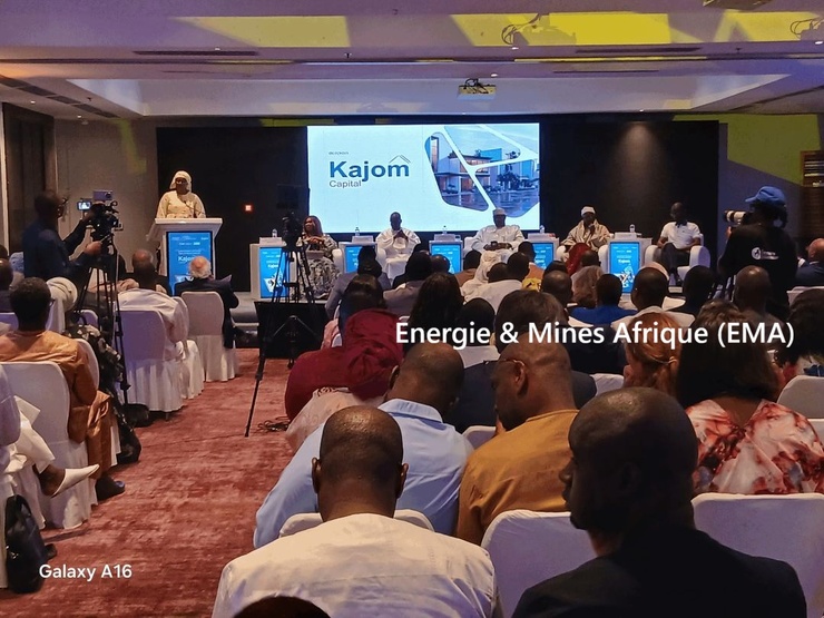 À travers le mécanisme de la location vente, Kajom capital entend corriger une injustice sociale et économique : des millions de Sénégalais qui, après une vie entière de loyers, ne possèdent aucune parcelle. À travers le mécanisme de la location vente, Kajom capital entend corriger une injustice sociale et économique : des millions de Sénégalais qui, après une vie entière de loyers, ne possèdent aucune parcelle.