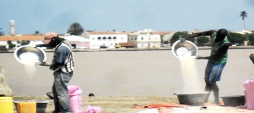 Saint-Louis-Sénégal : quelques signes d'un dynamisme économique urbaine