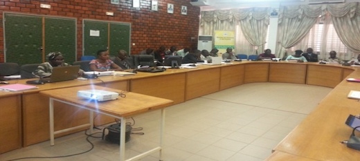 Exploitations minières au Burkina : 32,99 tonnes d’or produites, près de 200 milliards dans les caisses de l’Etat en 2013 Exploitations minières au Burkina : 32,99 tonnes d’or produites, près de 200 milliards dans les caisses de l’Etat en 2013