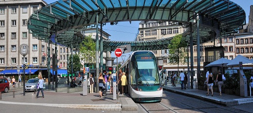 Transports et Tic : plus de 2 milliards de dollars de la Bad pour 17 projets en 2015 Transports et Tic : plus de 2 milliards de dollars de la Bad pour 17 projets en 2015