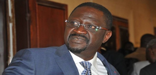 Papa Absoulaye Seck, ministre en charge de l'Agriculture, interpellé sur la nécessité de disposer d'une politique de développement de l'arachide au Sénégal. Papa Absoulaye Seck, ministre en charge de l'Agriculture, interpellé sur la nécessité de disposer d'une politique de développement de l'arachide au Sénégal.