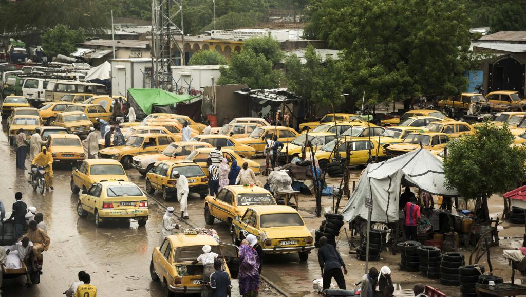 Hausse du carburant, baisse annoncée des salaires: grogne des partis  au Tchad