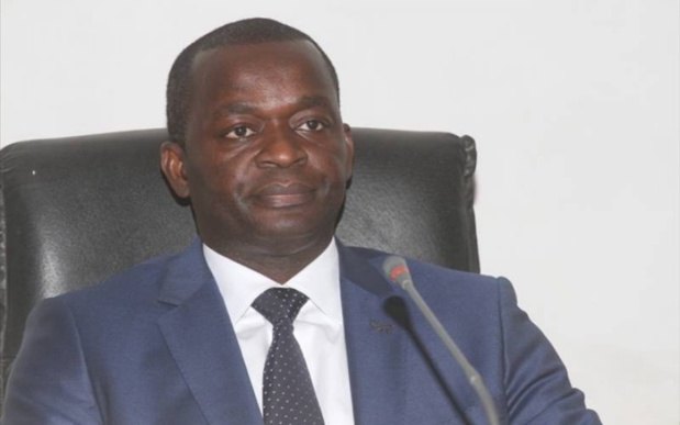 Production d’huile : Le ministère du commerce prend langue avec les acteurs Mercredi 7 Mars 2018 Selon un communiqué, le Ministre du Commerce de la consommation, du Secteur Informel et des PME, a réuni ce mardi 05 Mars à son cabinet, les industriels