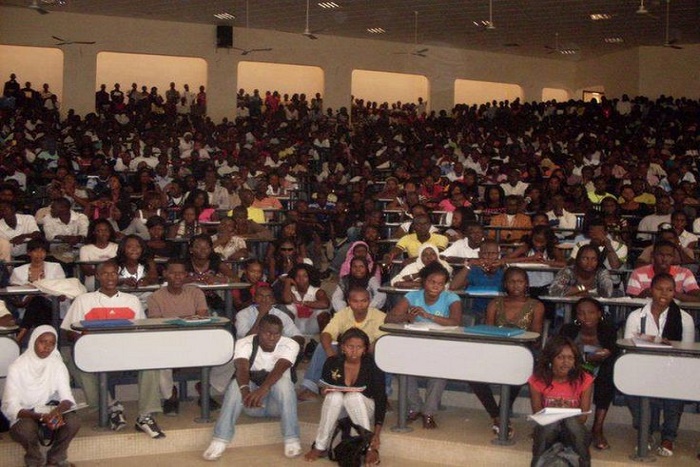 Fin de la crise universitaire: les étudiants lèvent leur mot d'ordre de grève et reprennent les amphis ce mercredi