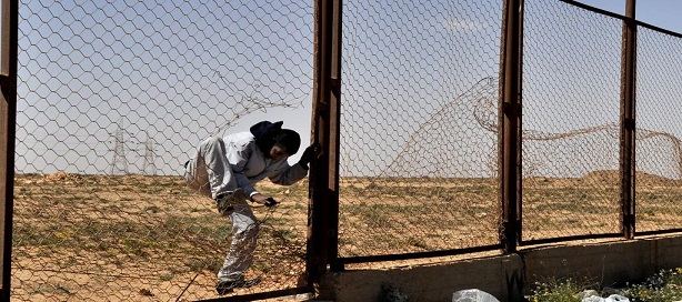 Des frontières SMART pour des échanges commerciaux fluides et le mouvement sans entrave des personnes et des marchandises. Des frontières SMART pour des échanges commerciaux fluides et le mouvement sans entrave des personnes et des marchandises.