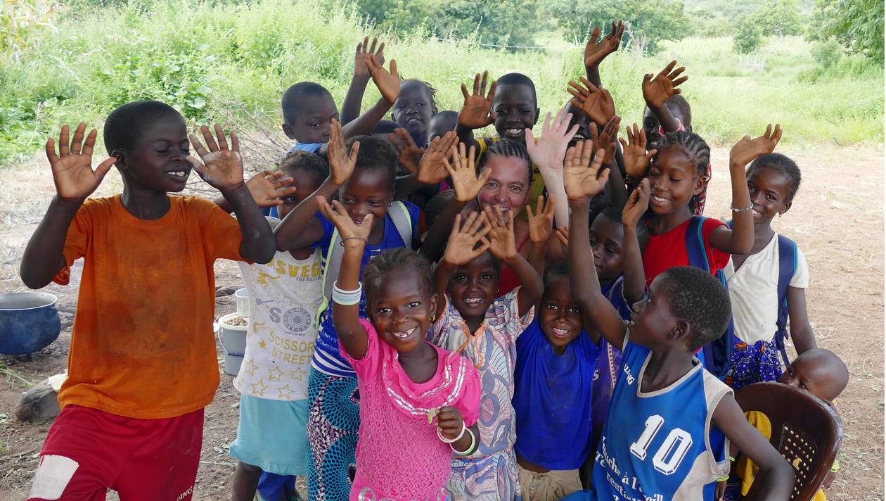Avec des déjeuners quotidiens, ces élèves sénégalais peuvent afficher le sourire.