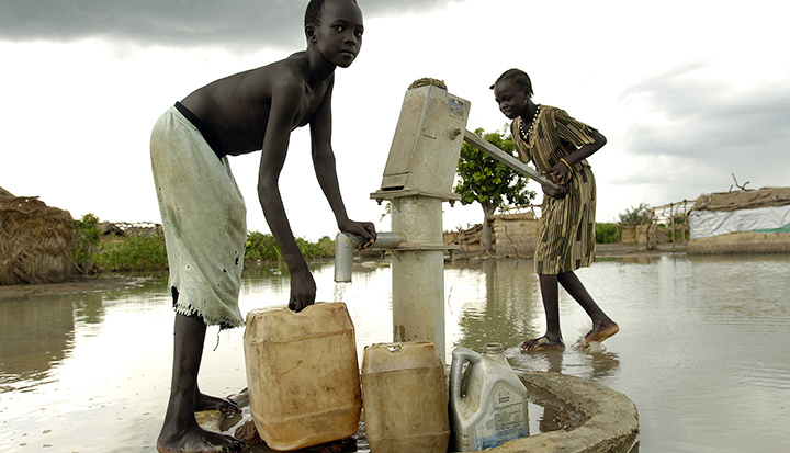 Burundi : vers une stratégie nationale d’accès durable à l'eau potable pour toute la communauté Burundi : vers une stratégie nationale d’accès durable à l'eau potable pour toute la communauté