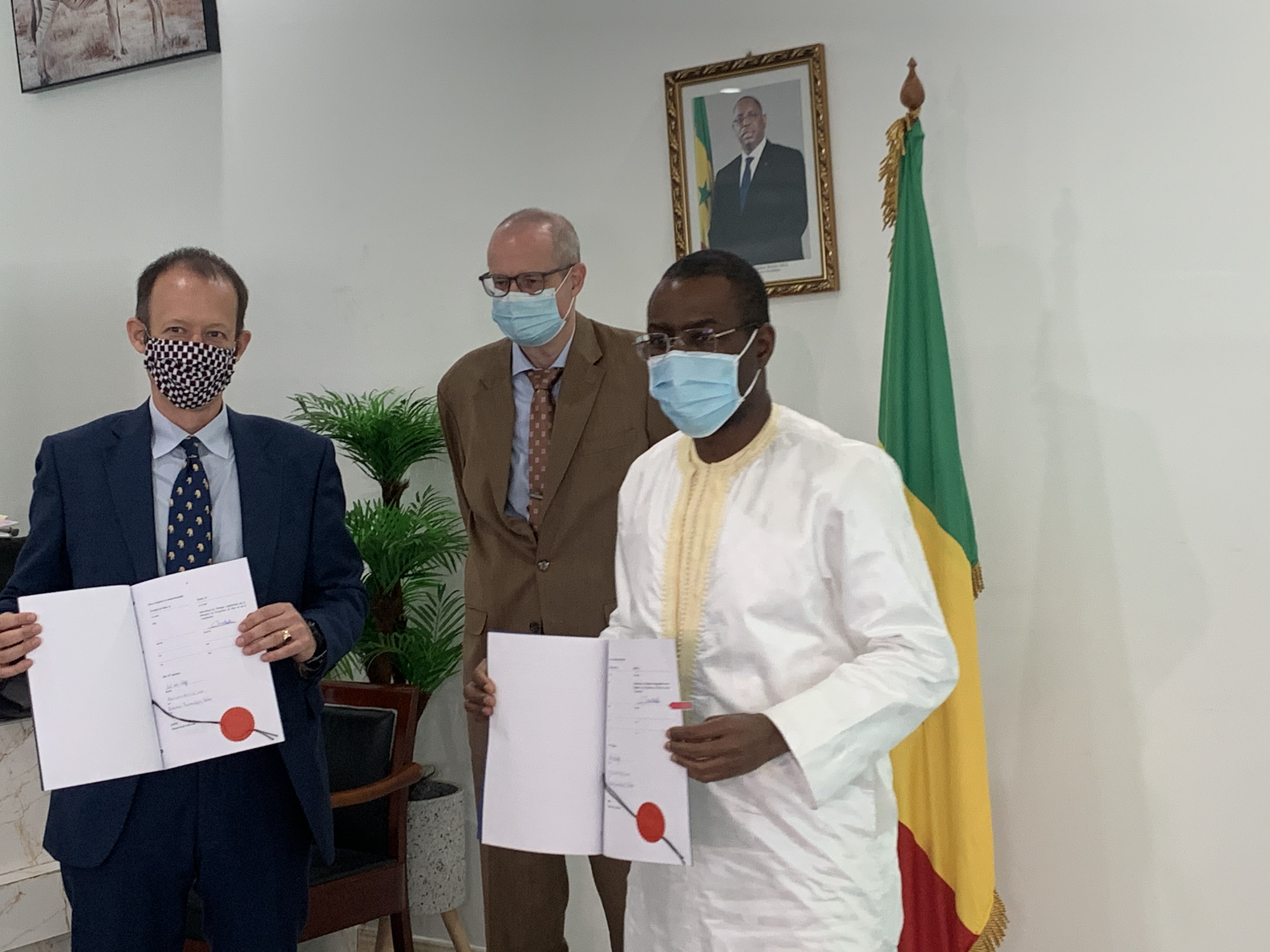 Signature, à Dakar, de trois premiers contrats de la coopération financière entre le Sénégal et l’Allemagne Signature, à Dakar, de trois premiers contrats de la coopération financière entre le Sénégal et l’Allemagne