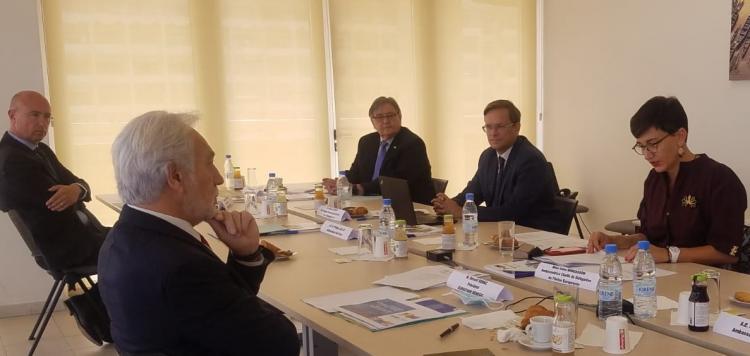 A gauche, Gérard Senac, président d’Eurocham Sénégal faisant face à Irène Mingasson, ambassadrice de l’Union européenne (UE) au Sénégal.