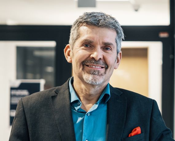 Kenneth Engblom Vice-Président, Wärtsilä Energy, Europe & Afrique Kenneth Engblom Vice-Président, Wärtsilä Energy, Europe & Afrique