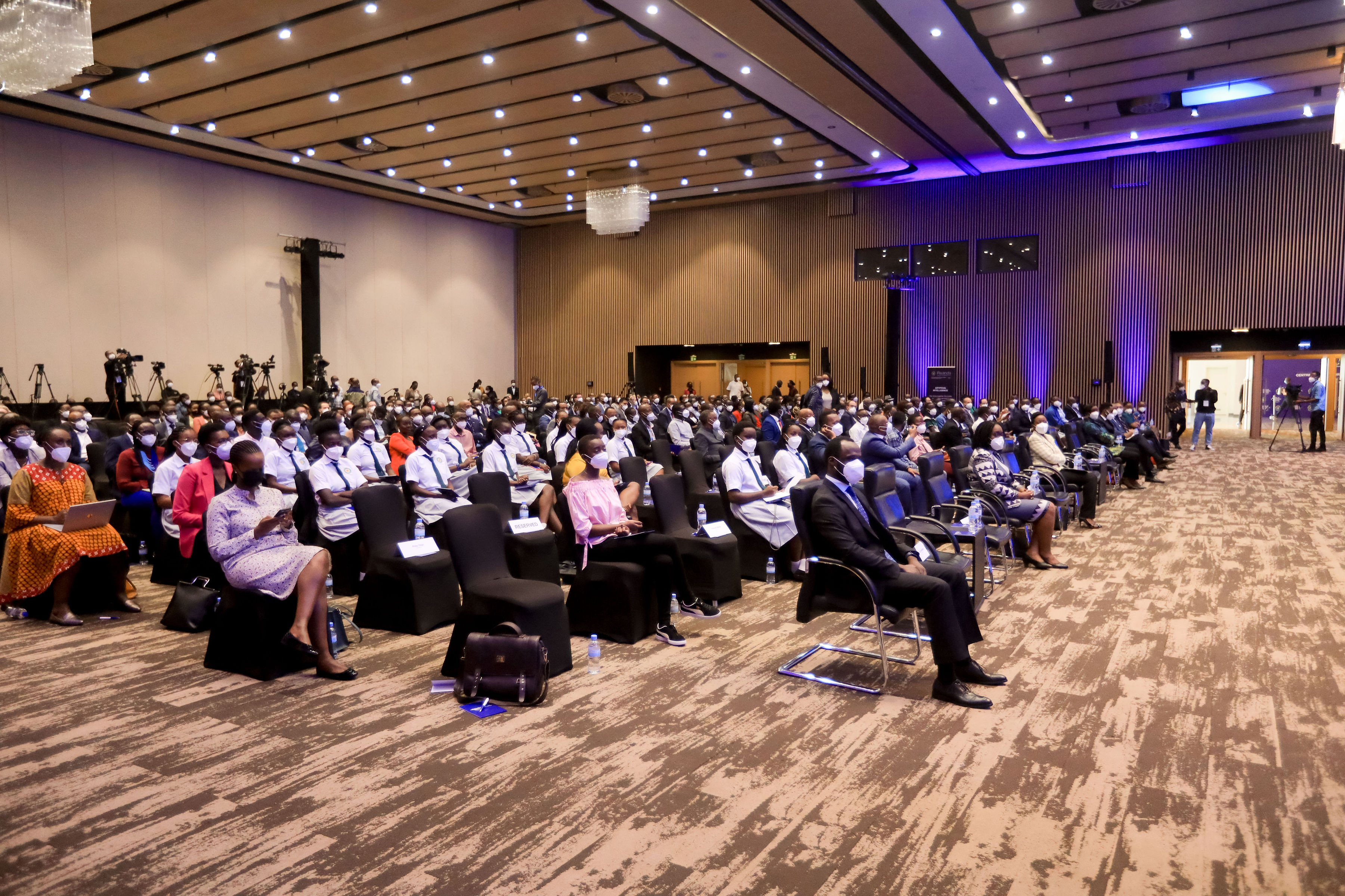 Le Forum économique social sur la crise énergétique. Le Forum économique social sur la crise énergétique.