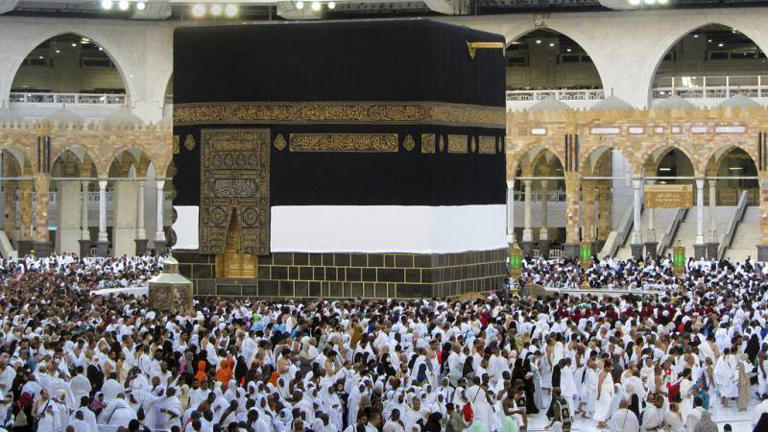 © Amr Nabil/Copyright 2022 The Associated Press. All rights reserved Des milliers de pèlerins musulmans autour de la Kaaba à La Mecque, mardi 5 juillet 2022 © Amr Nabil/Copyright 2022 The Associated Press. All rights reserved Des milliers de pèlerins musulmans autour de la Kaaba à La Mecque, mardi 5 juillet 2022