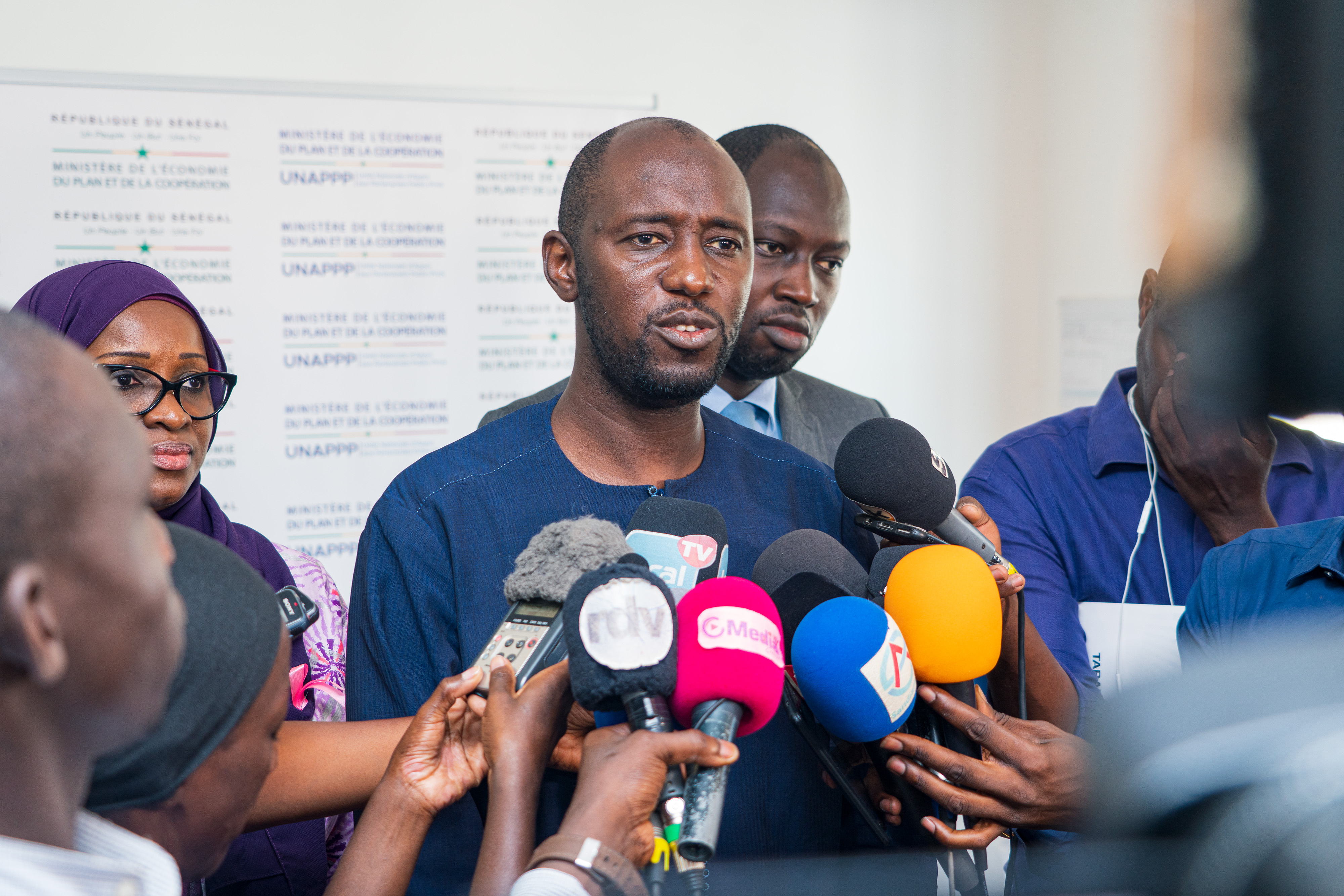 Au micro, Lamine Lô, directeur des financements et des partenariats public-privé et coordonnateur de l’Unité nationale d’appui aux partenariats public-privé (UNAPPP). Au micro, Lamine Lô, directeur des financements et des partenariats public-privé et coordonnateur de l’Unité nationale d’appui aux partenariats public-privé (UNAPPP).