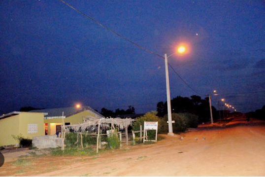 vélingara, sénégal :électrification du village de dialakégny