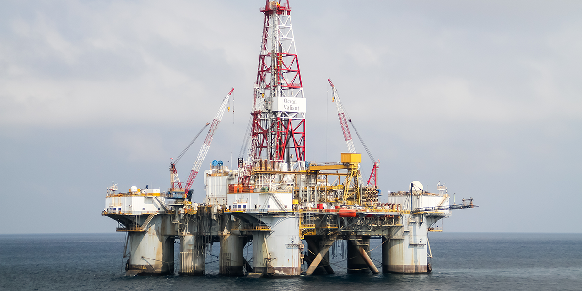 Photo : Plateforme offshore à Pointe-Noir en République du Congo. Source : Arild Lilleboe/Shutterstock.