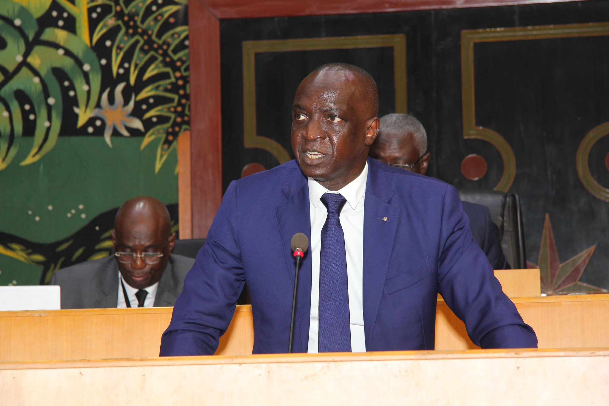 Amadou Moustapha, ministre sénégalais des Finances et du Budget à l'Assemblée nationale. Amadou Moustapha, ministre sénégalais des Finances et du Budget à l'Assemblée nationale.