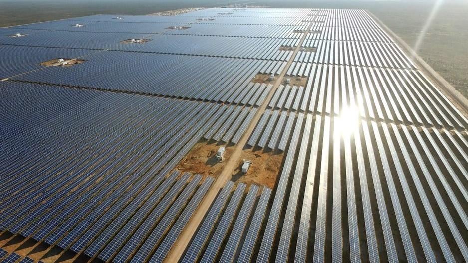 afrique du sud : totalenergies lance la construction d’une centrale solaire de 216 mw associée à un stockage par batterie afrique du sud : totalenergies lance la construction d’une centrale solaire de 216 mw associée à un stockage par batterie