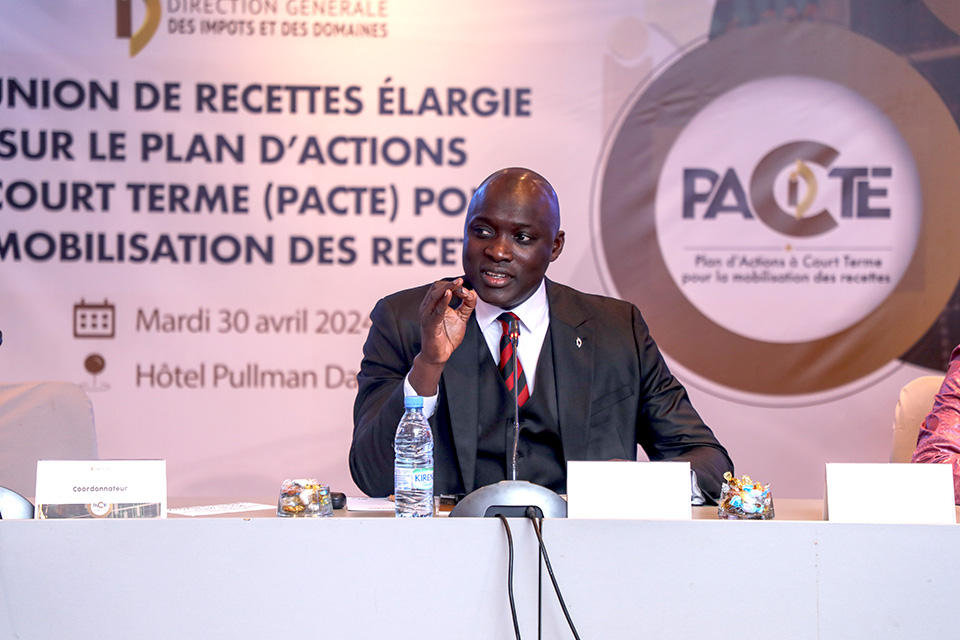 Abdoulaye Diagne, DG de la Direction générale des Impôts et Domaines du Sénégal. Abdoulaye Diagne, DG de la Direction générale des Impôts et Domaines du Sénégal.
