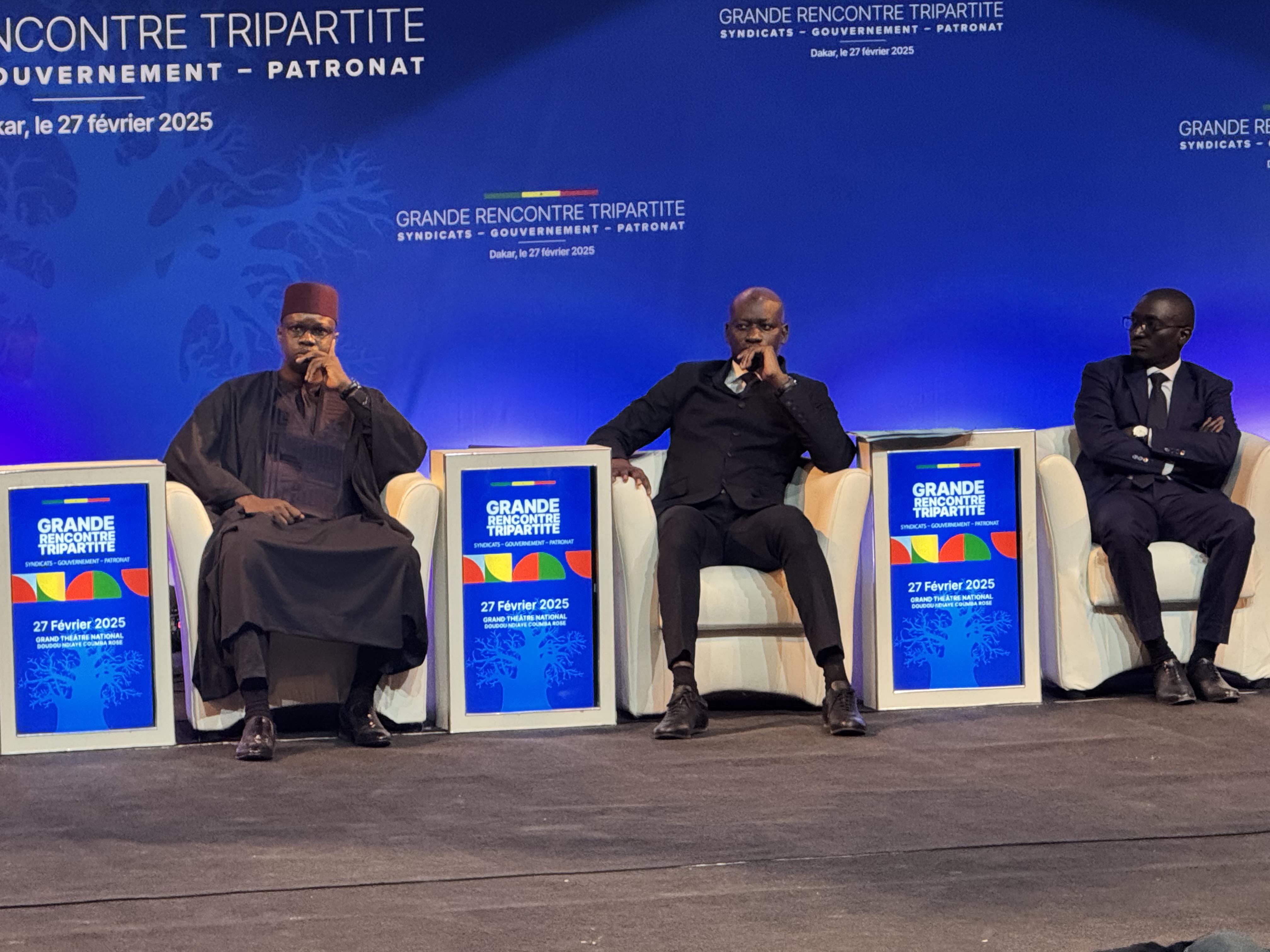 Le  jeudi 27 février 2025, au Grand Théâtre national, le Premier Ministre Ousmane SONKO a présidé la Grande Rencontre Tripartite Syndicats-Gouvernement-Patronat. Le  jeudi 27 février 2025, au Grand Théâtre national, le Premier Ministre Ousmane SONKO a présidé la Grande Rencontre Tripartite Syndicats-Gouvernement-Patronat.