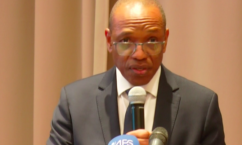 Dans le cadre de la transition énergétique au Sénégal, le Président du COPERES, Mamadou Saliou Sow, a fait un plaidoyer pour une synergie entre acteurs publics, régulateur et opérateurs privés. Dans le cadre de la transition énergétique au Sénégal, le Président du COPERES, Mamadou Saliou Sow, a fait un plaidoyer pour une synergie entre acteurs publics, régulateur et opérateurs privés.