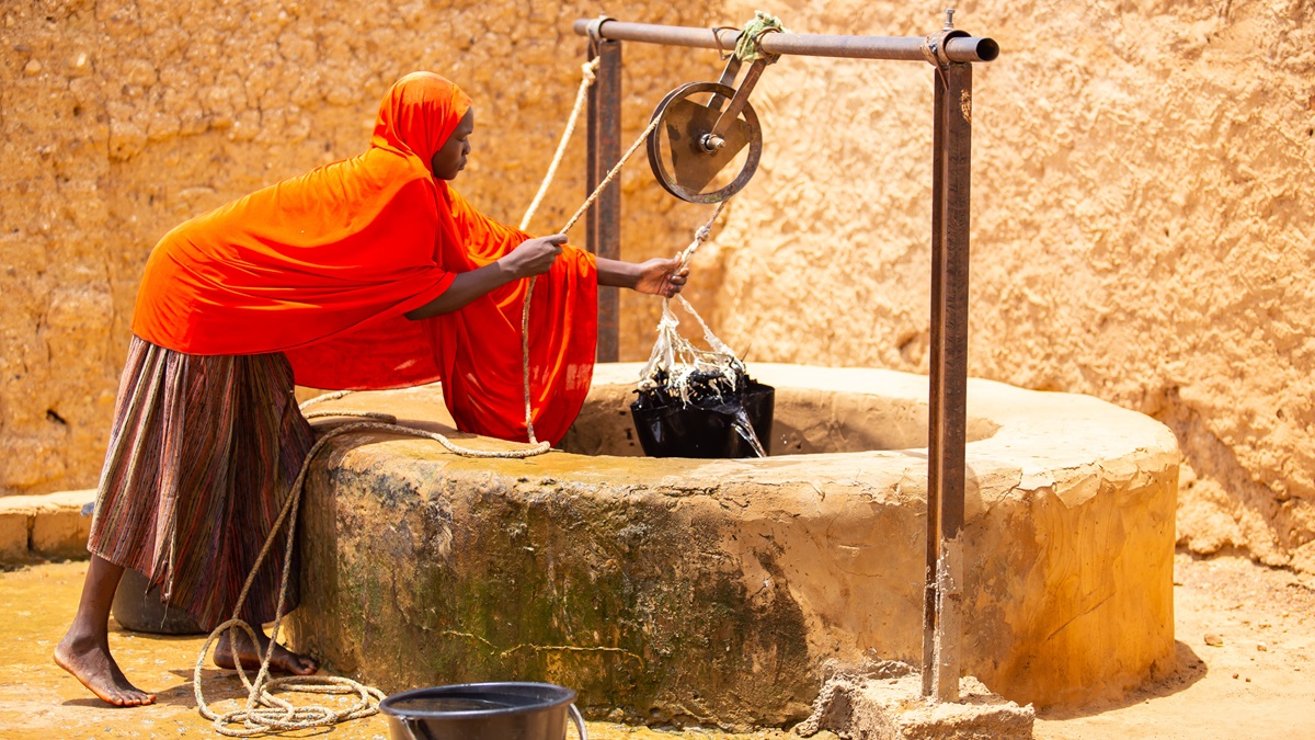 © Shutterstock/Harmattan Toujours | Niamey, Niger. Le poids élevé de la dette publique peut sérieusement limiter la capacité des pays en développement à investir dans les services essentiels au développement durable. © Shutterstock/Harmattan Toujours | Niamey, Niger. Le poids élevé de la dette publique peut sérieusement limiter la capacité des pays en développement à investir dans les services essentiels au développement durable.