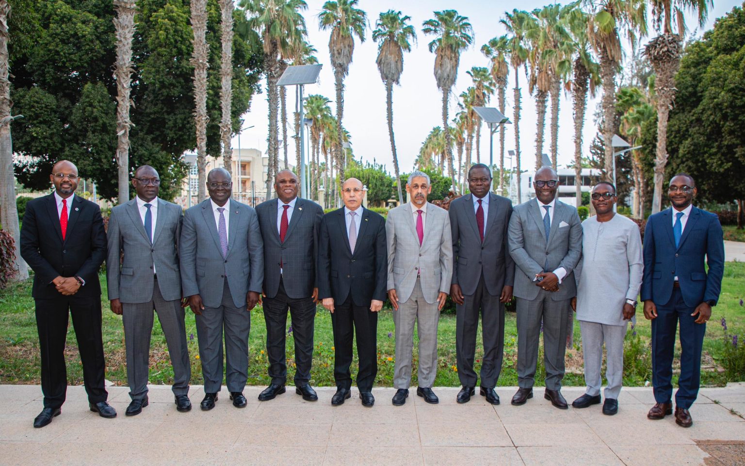 Nouakchott, 17 mai 2024: Un groupe d’institutions multilatérales africaines constitué des membres de l’Alliance des institutions financières multilatérales africaines (AAMFI) a rendu aujourd’hui une visite de courtoisie à Son Excellence, Mohamed Ould Cheikh Al-Ghazouani, Président de la République islamique de Mauritanie et Président de l’Union africaine pour exprimer son soutien et son engagement à l’UA dans la mise en œuvre d’initiatives transformatrices en appui à l’agenda de développement de l’Afrique.