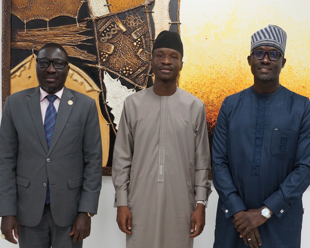 Cheikh Mouhamadou Bamba Siby, Président de la CENTIF Sénégal (à droite) et Edwin W. HARRIS Jr., Directeur général GIABA (à gauche).