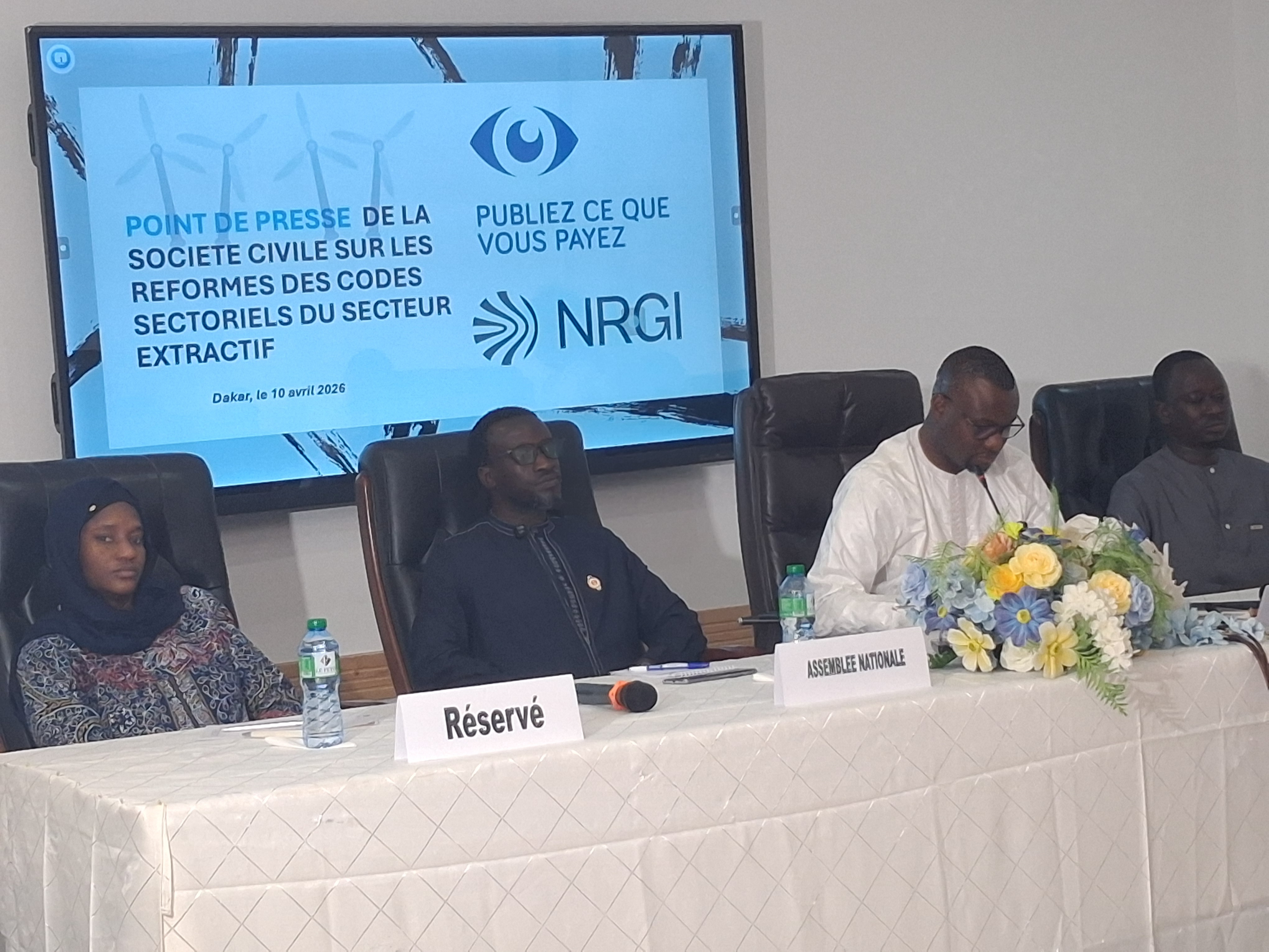 Conférence de presse tenue ce 10 avril 2026 à Dakar, organisée par la coalition Publiez Ce Que Vous Payez (PCQVP) Sénégal.