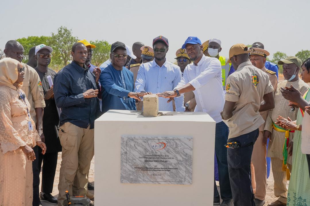 Sous la présidence du chef de l’État, Bassirou Diomaye Faye, les travaux de la Zone aménagée pour l’investissement (ZAI) de Médina Yoro Foulah ont été officiellement lancés.