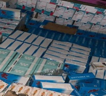 Saisie d'un véhicule Berline rempli de faux médicaments vers la frontière gambienne ( Keur Mbouki).