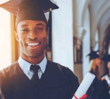 Les Bourses d’excellence ou le complexe du colonisé