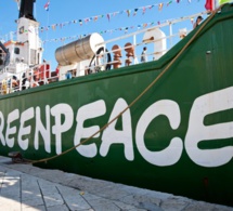 Greenpeace Afrique répond au ministère sénégalais des pêches et de l'économie maritime du Sénégal : «trouver des lacunes juridiques pour accorder des licences aux navires étrangers est contraire à l'éthique» Greenpeace Afrique répond au ministère sénégalais des pêches et de l'économie maritime du Sénégal : «trouver des lacunes juridiques pour accorder des licences aux navires étrangers est contraire à l'éthique»