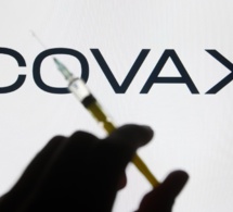 La Banque mondiale et l'Union africaine conjuguent leurs efforts pour soutenir la vaccination rapide de 400 millions de personnes en Afrique La Banque mondiale et l'Union africaine conjuguent leurs efforts pour soutenir la vaccination rapide de 400 millions de personnes en Afrique