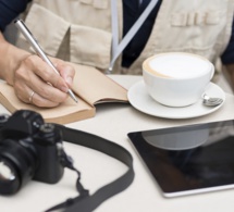 Facebook s’associe à Reuters pour lancer un programme de formation en ligne destiné aux journalistes en Afrique francophone Facebook s’associe à Reuters pour lancer un programme de formation en ligne destiné aux journalistes en Afrique francophone
