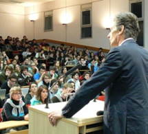 l'intérêt porté aux écoles de commerce résiste en dépit des coûts et de la « grande démission »