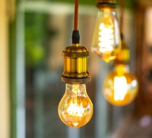 la croissance de la demande mondiale d'électricité devrait s'accélérer dans les années à venir à mesure que les secteurs gourmands en énergie se développent la croissance de la demande mondiale d'électricité devrait s'accélérer dans les années à venir à mesure que les secteurs gourmands en énergie se développent