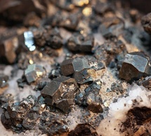 minéraux critiques : analyse détaillée des dernières tendances du marché et des investissements, ... minéraux critiques : analyse détaillée des dernières tendances du marché et des investissements, ...